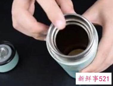 保温杯污垢如何去除