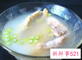 鲫鱼汤的功效