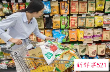 梦见在超市随便吃东西