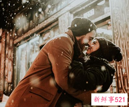 梦见抱妻子是什么意思