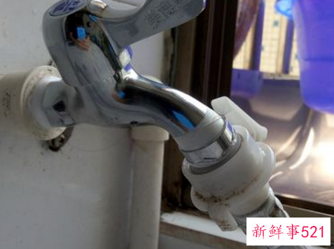 全自动洗衣机进水管接头接法