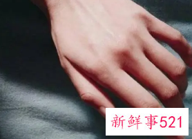 怎样使手变得白嫩好看男生