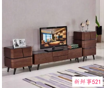 电视机旁边放什么摆件合适