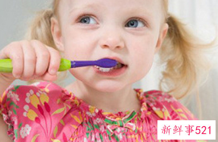 日常应如何正确的刷牙
