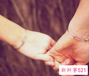 男朋友喜欢十指相扣牵着我的手