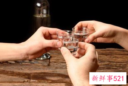 给客户喝酒简单又大气的敬酒话