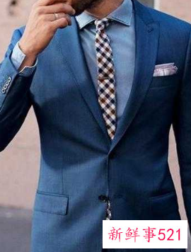 深蓝色衬衫配什么领带