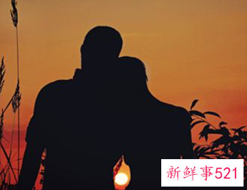 梦见和初恋睡在床上亲热