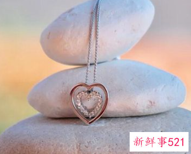 梦见项链坏了是什么意思