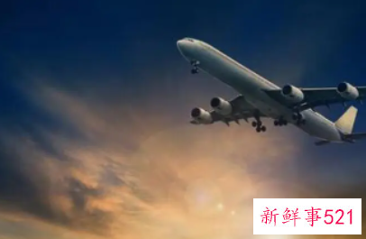 梦见很多飞机在天上飞又落下