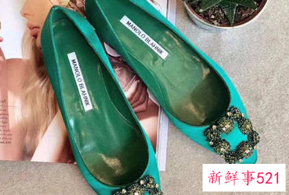 红色鞋子寓意是什么