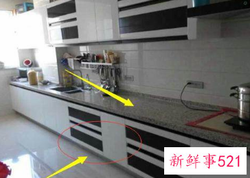 橱柜装个踢脚板只有好处没有坏处