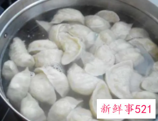 女人梦到煮了一锅饺子