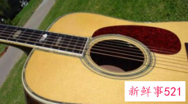 初学者买吉他要注意什么