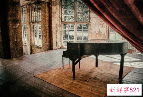 家里的钢琴应该怎么放置保养