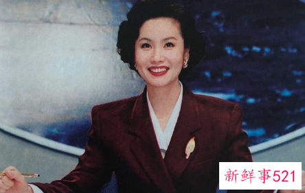 央视主播徐俐宣布今晚为最后一播