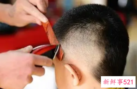 家长如何给宝宝理发
