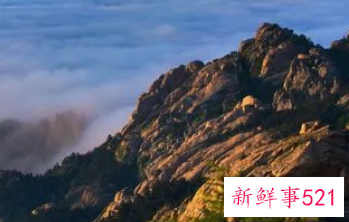 梦见一座山发光