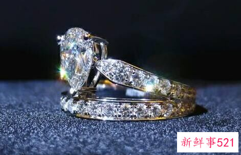 十二星座代表的钻石