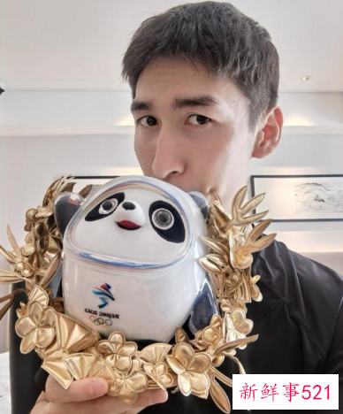 武大靖打算将自己的金墩墩拍卖做公益