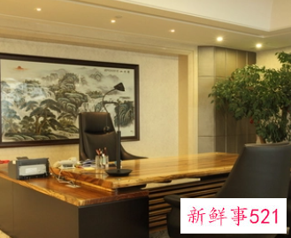 女生办公桌旺事业的风水