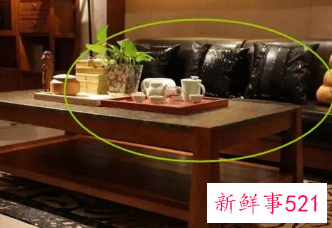 客厅茶几的摆放