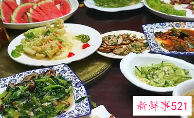 梦见熟悉人一起吃饭