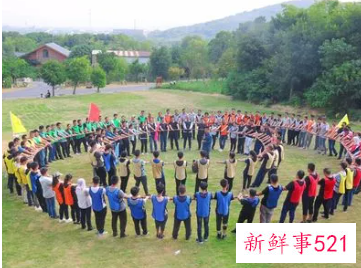 拓展培训户外拓展