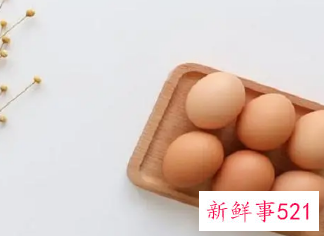 女人梦见一堆鸡蛋是什么意思