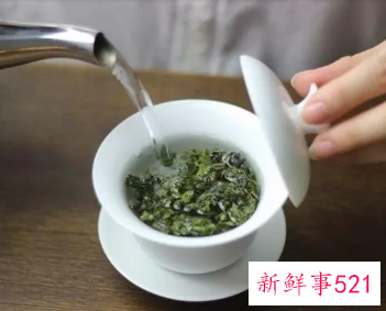 茶要用开水泡吗
