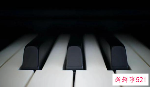 家里的钢琴应该怎么放置保养