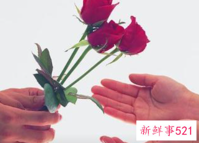 女朋友送花祝福语简短