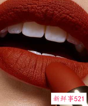 皮肤黄用什么颜色口红