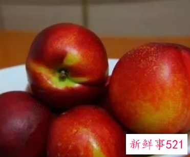 油桃和草莓可以一起吃吗