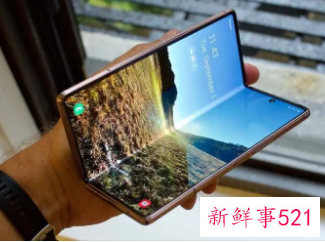 折叠屏手机去年全球出货量达800万
