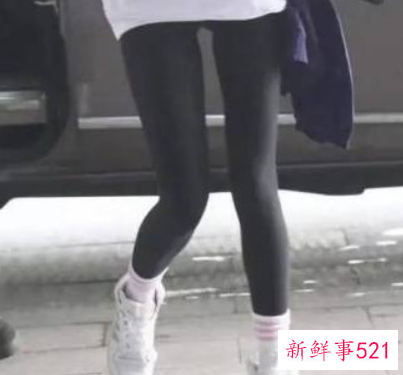 鲨鱼裤怎么穿不尴尬