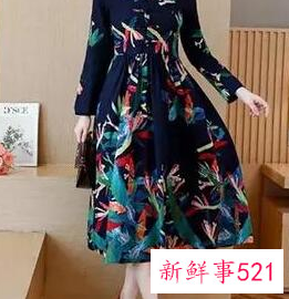 红色高跟鞋配什么衣服好看冬天