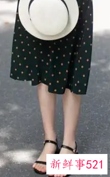 夏季短裙配什么鞋子图片