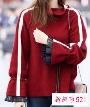 酒红毛衣搭配白衬衫