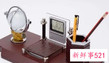 办公桌上摆什么摆件