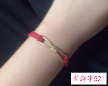 女孩红绳戴左手的寓意是什么