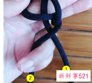 手链结尾扣怎么编活扣