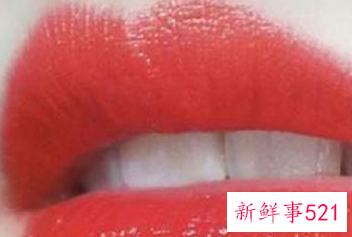 皮肤黄用什么颜色口红