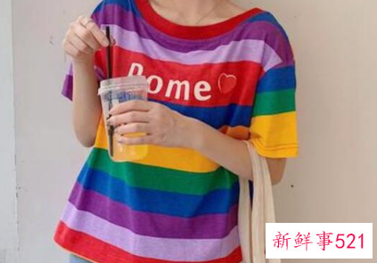 冬季半身裙怎么搭配棉服