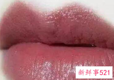 皮肤黄用什么颜色口红