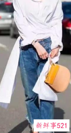 红色高跟鞋配什么衣服好看冬天