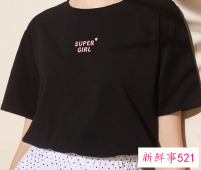 冬季半身裙怎么搭配棉服