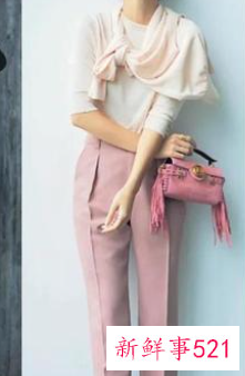 50岁女人能穿粉色外套