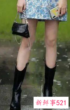 夏季短裙配什么鞋子图片