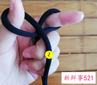 手链结尾扣怎么编活扣